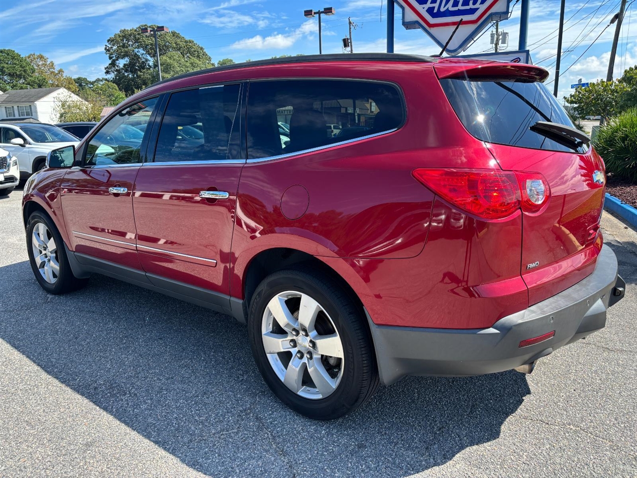 2012 Chevrolet Traverse LTZ photo 4