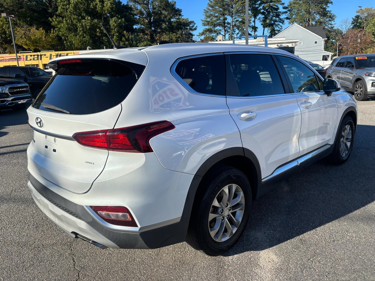 Hyundai Santa Fe SE 2.4 AWD 2019 Hyundai Santa Fe SE 2.4 AWD 2019