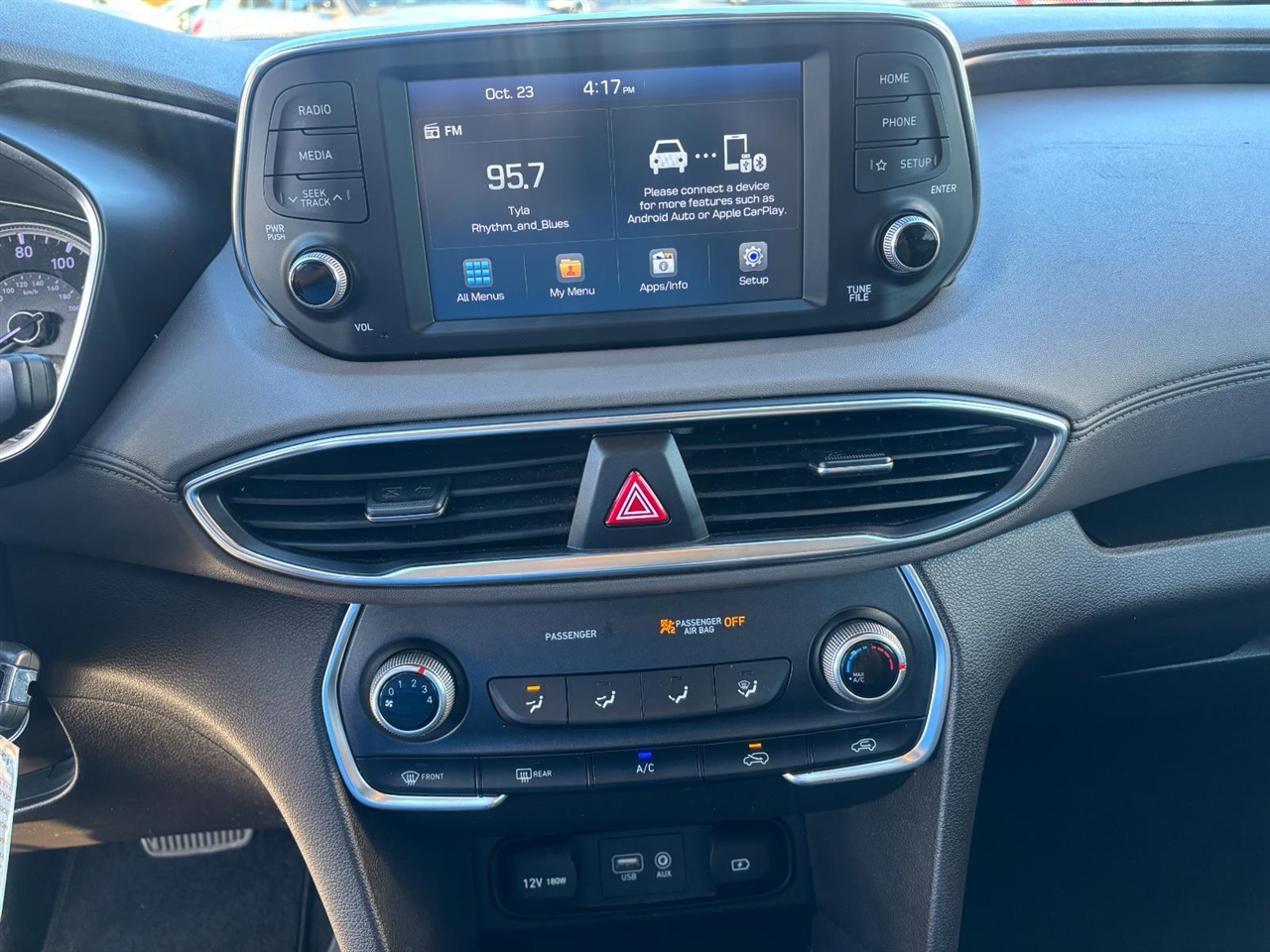 Hyundai Santa Fe SE 2.4 AWD 2019 Hyundai Santa Fe SE 2.4 AWD 2019