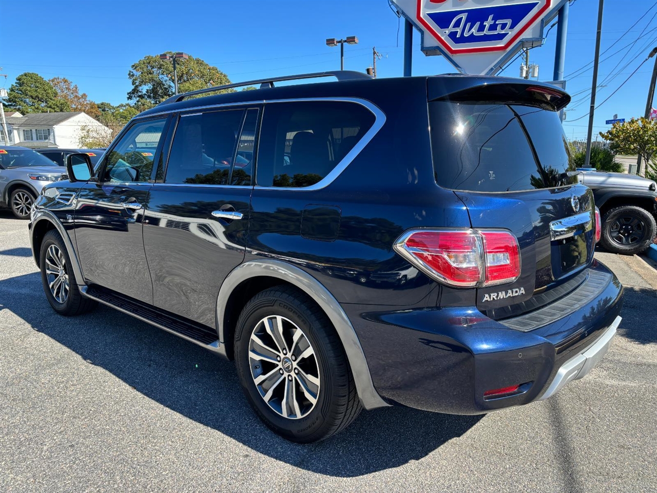 Nissan Armada SL AWD 2017 Nissan Armada SL AWD 2017