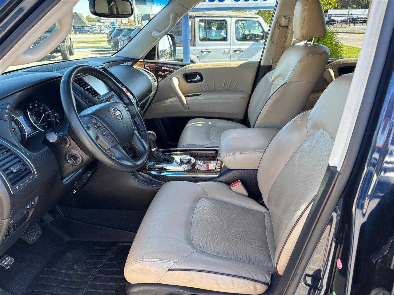 Nissan Armada SL AWD 2017 Nissan Armada SL AWD 2017