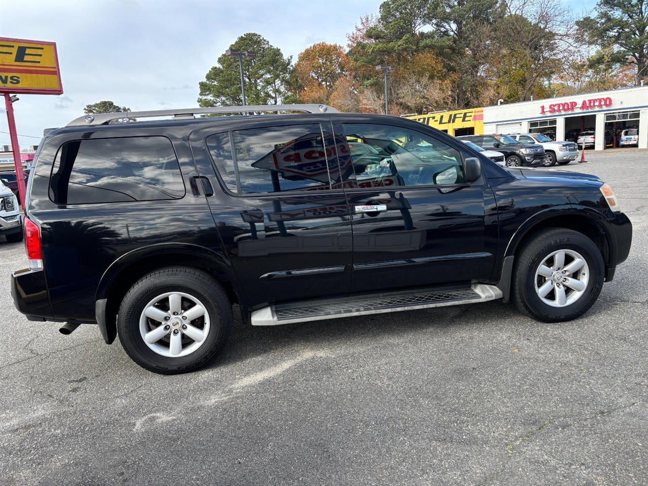 Nissan Armada SV 4WD 2014