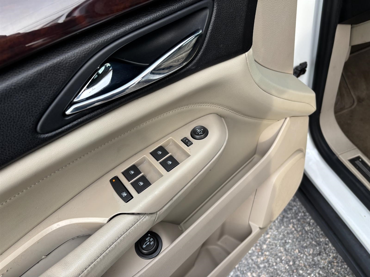 Cadillac SRX Performance Collection 2010