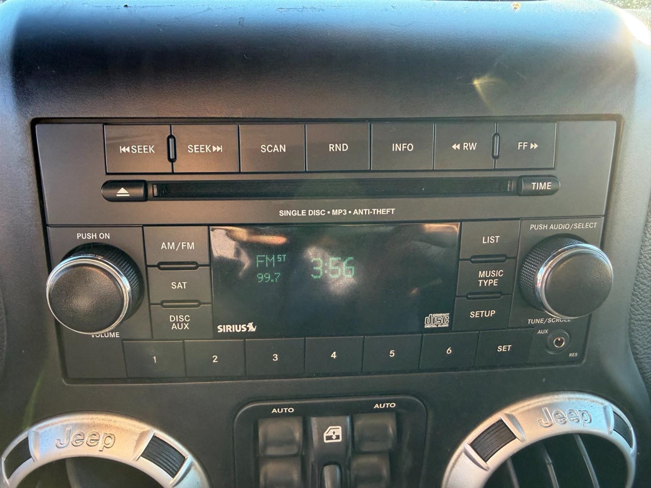 Jeep Wrangler Unlimited Sahara 4WD 2016