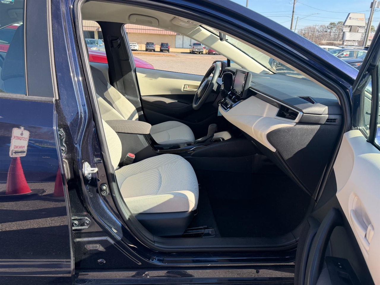 Toyota Corolla LE 2022