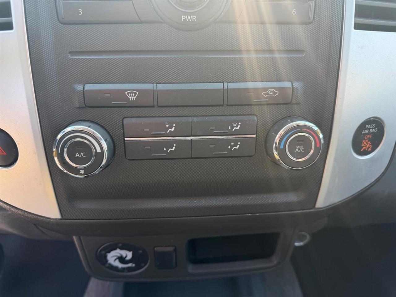 Nissan Frontier SV I4 King Cab 2WD 2011