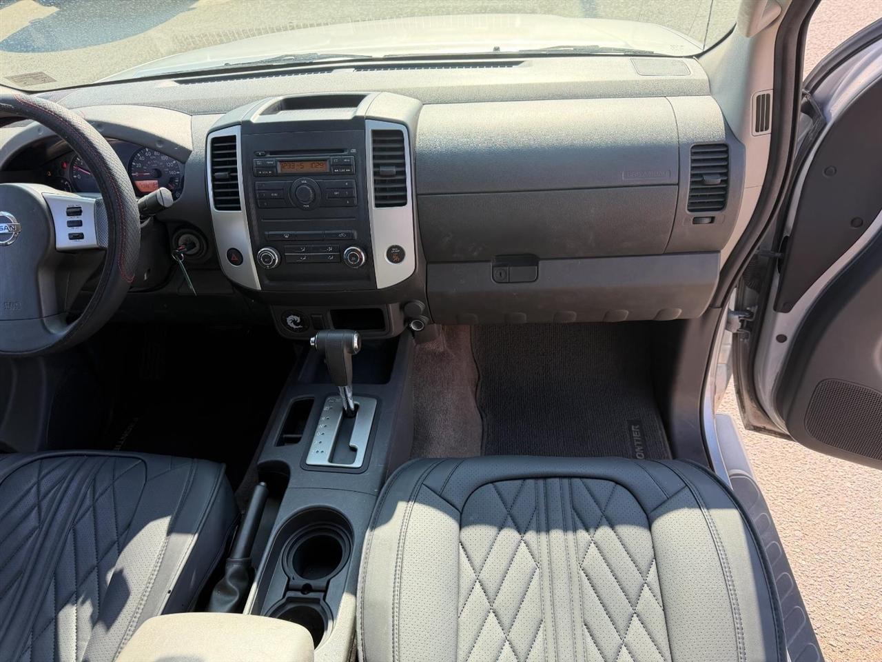 Nissan Frontier SV I4 King Cab 2WD 2011