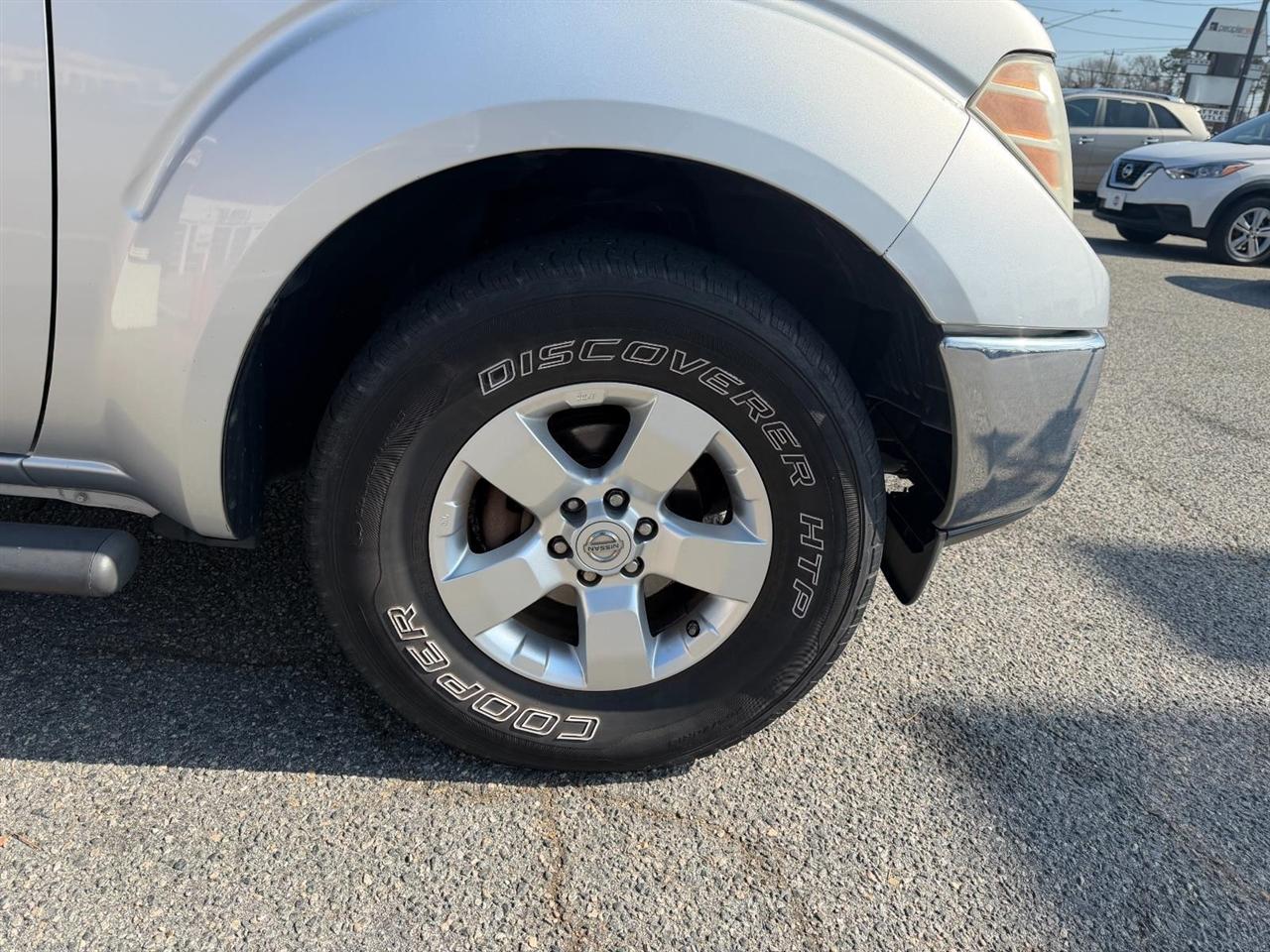 Nissan Frontier SV I4 King Cab 2WD 2011