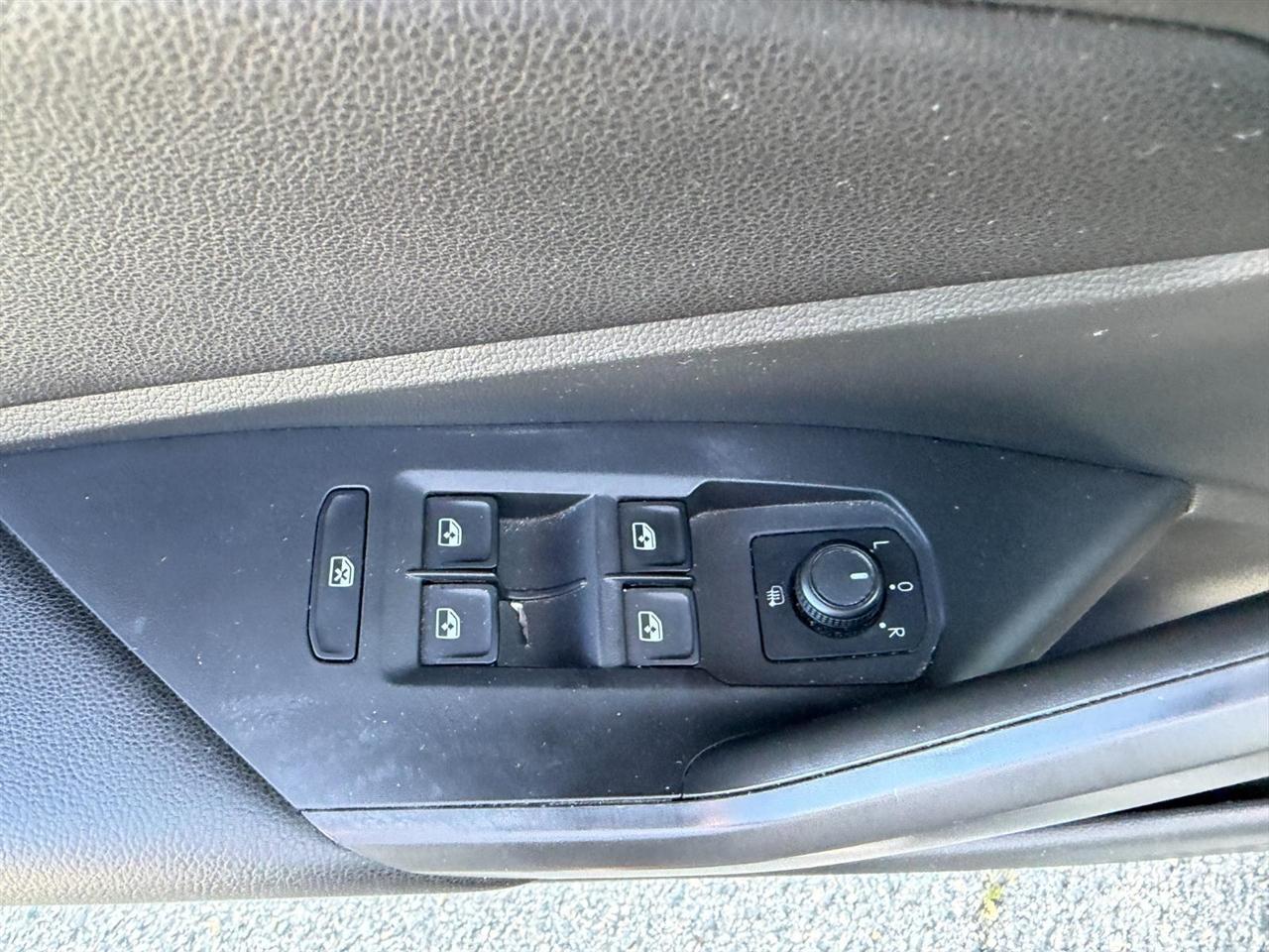 Volkswagen Jetta 1.4T S 8A 2019