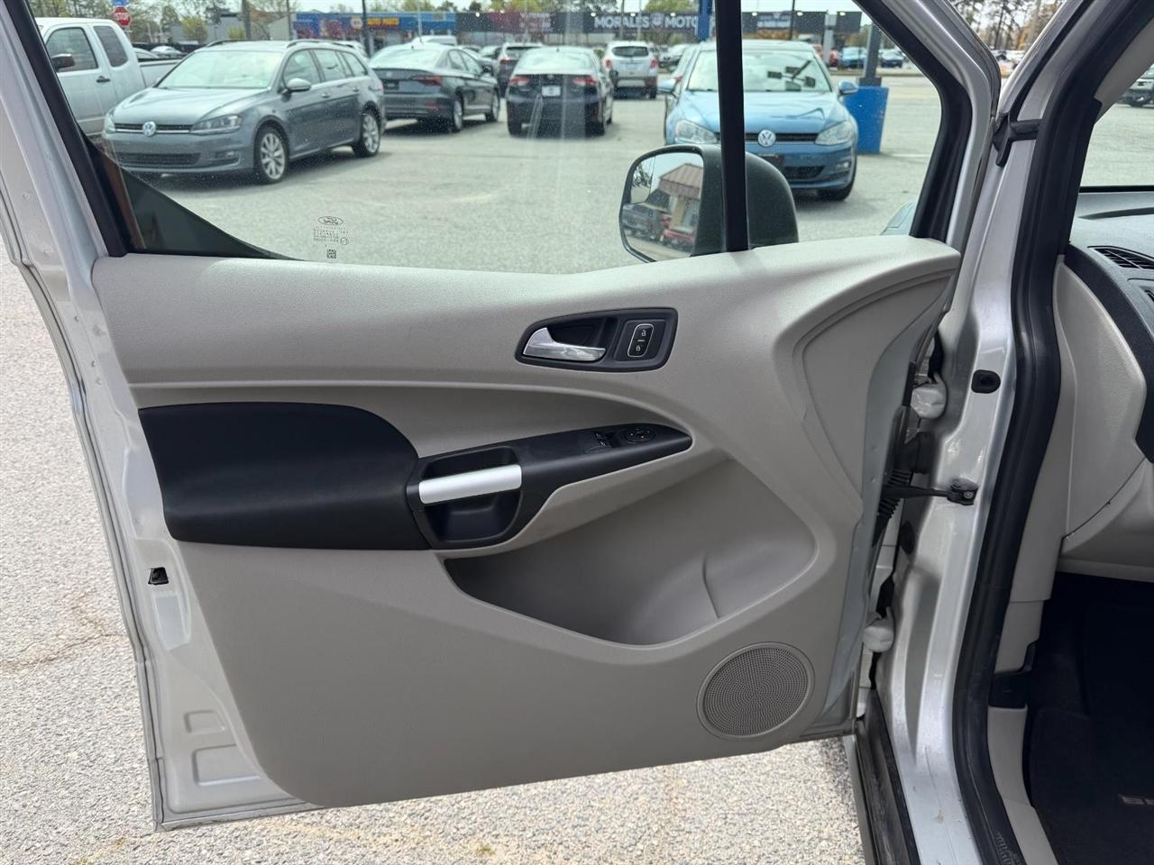 Ford Transit Connect Cargo Van XLT LWB w/Rear Liftgate 2019