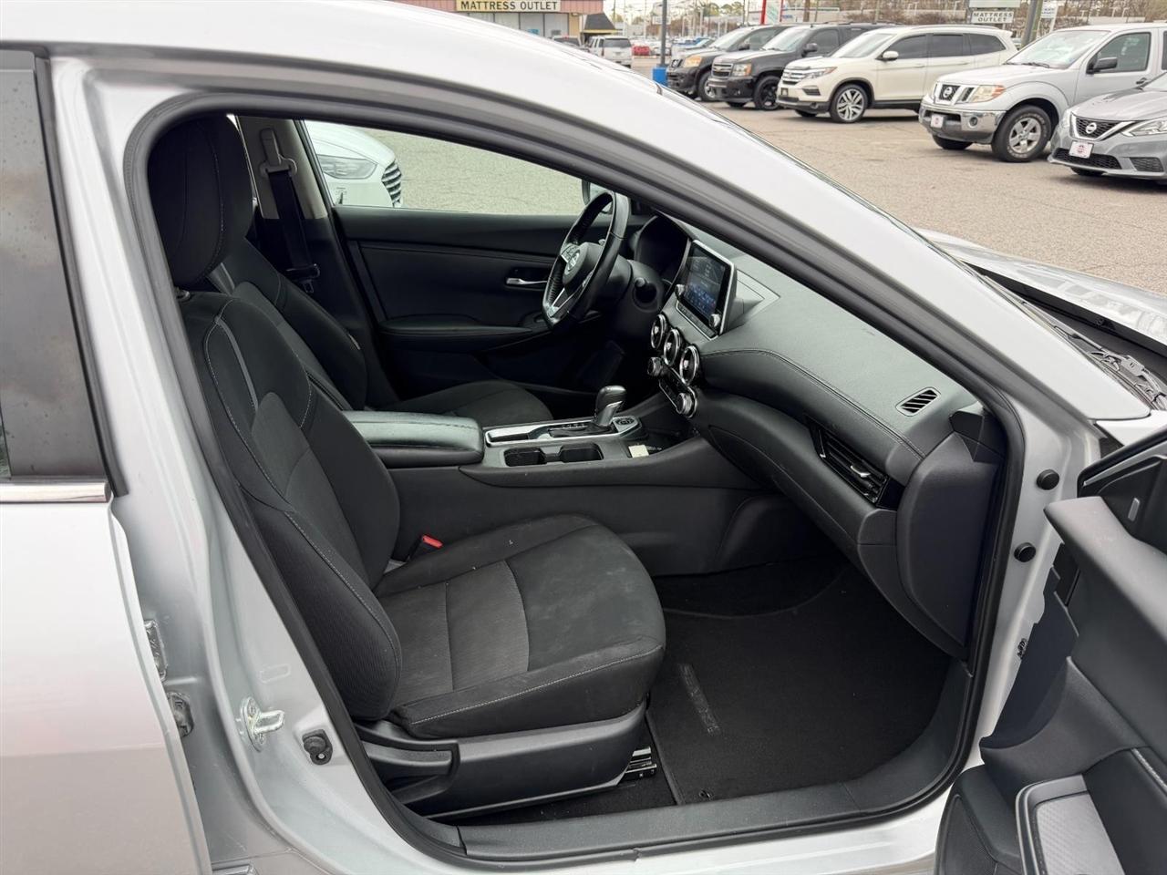 Nissan Sentra SV 2022