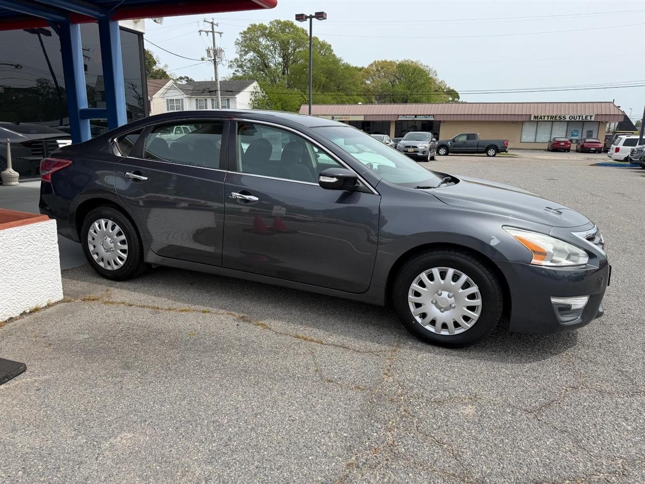 Nissan Altima 2.5 S 2013