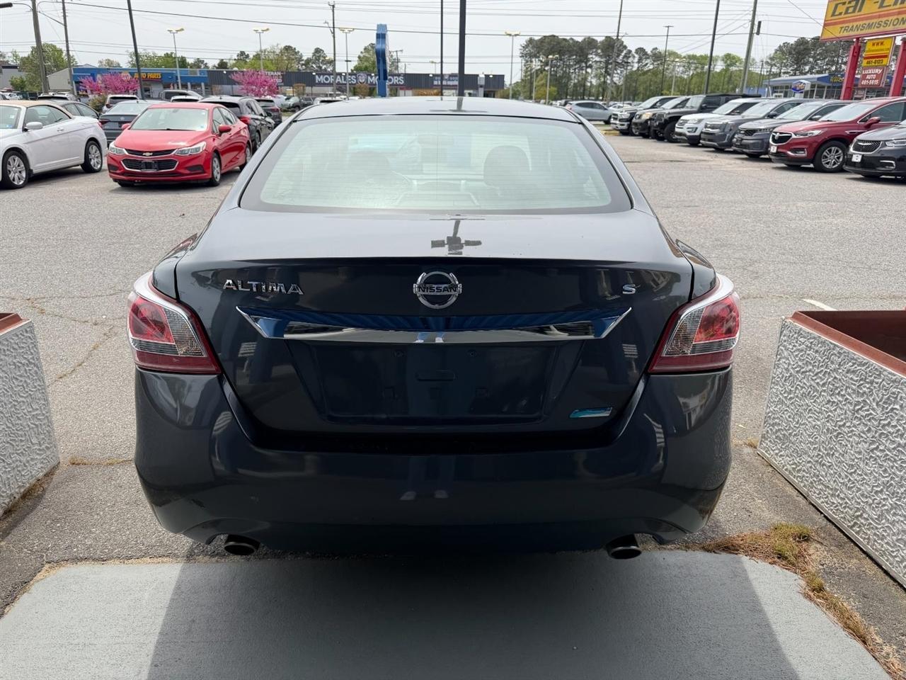 Nissan Altima 2.5 S 2013