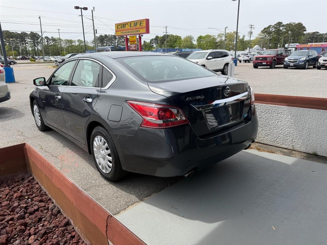 Nissan Altima 2.5 S 2013