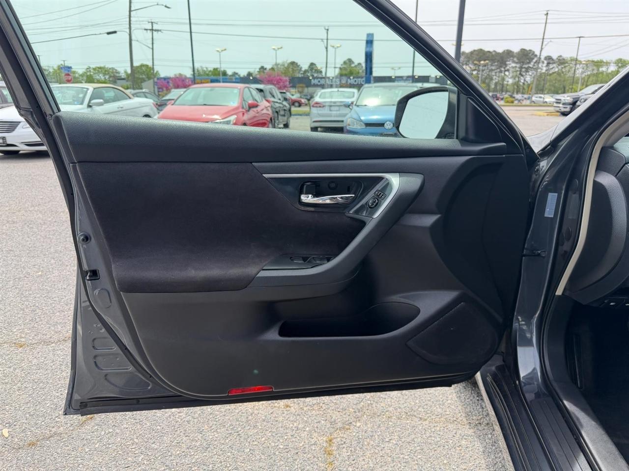 Nissan Altima 2.5 S 2013