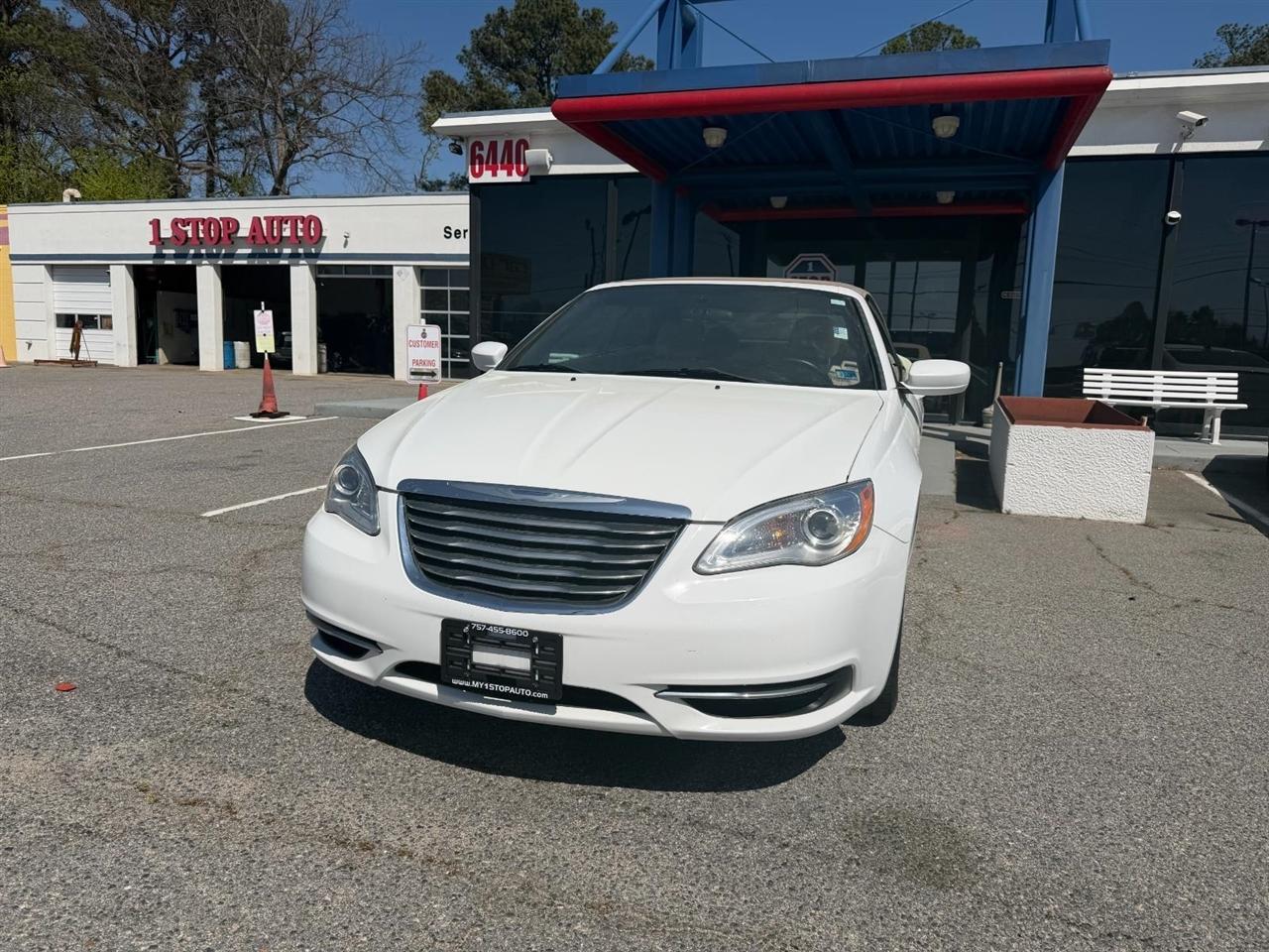2014 Chrysler 200 Touring Convertible