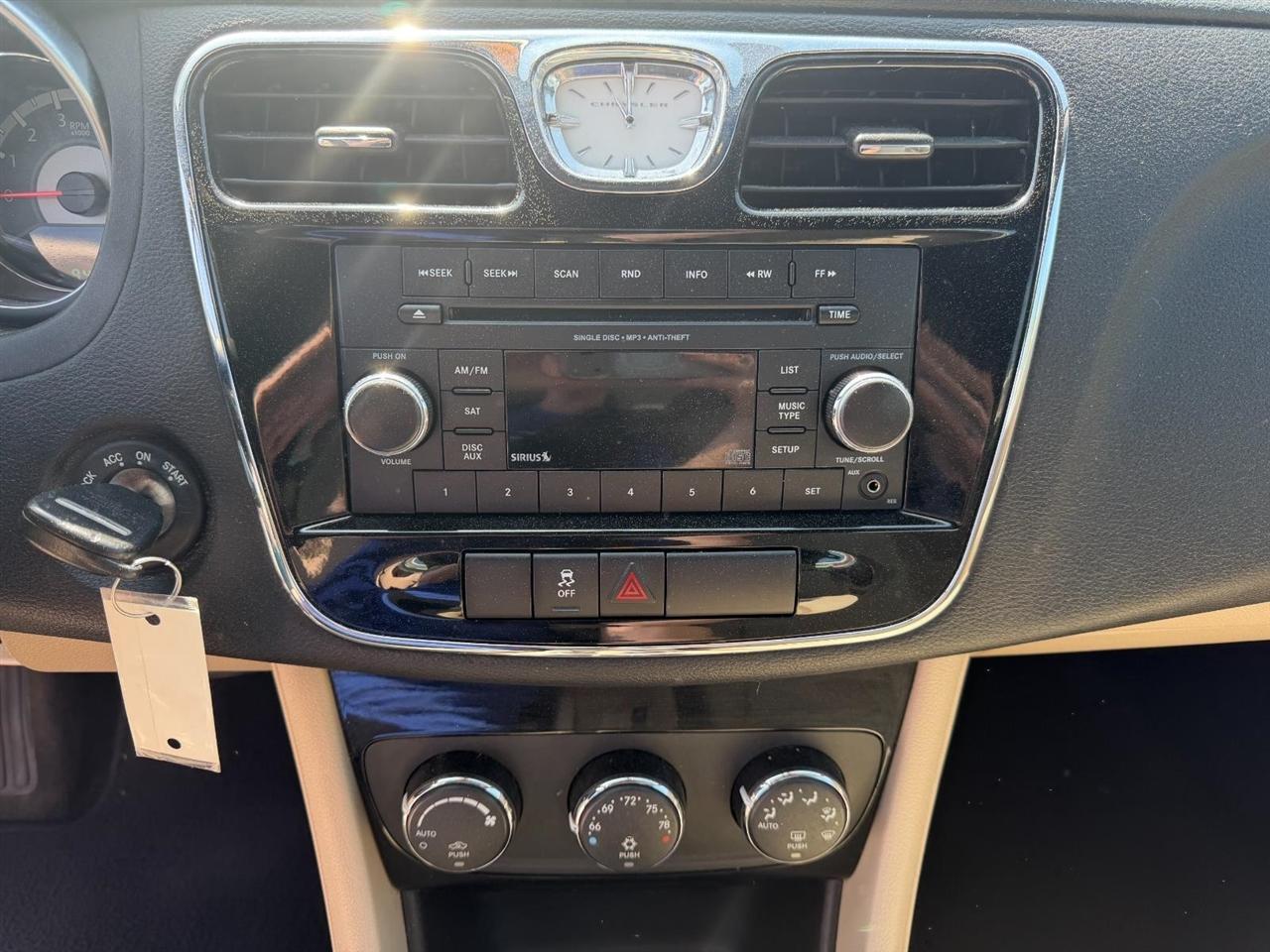 Chrysler 200 Touring Convertible 2014