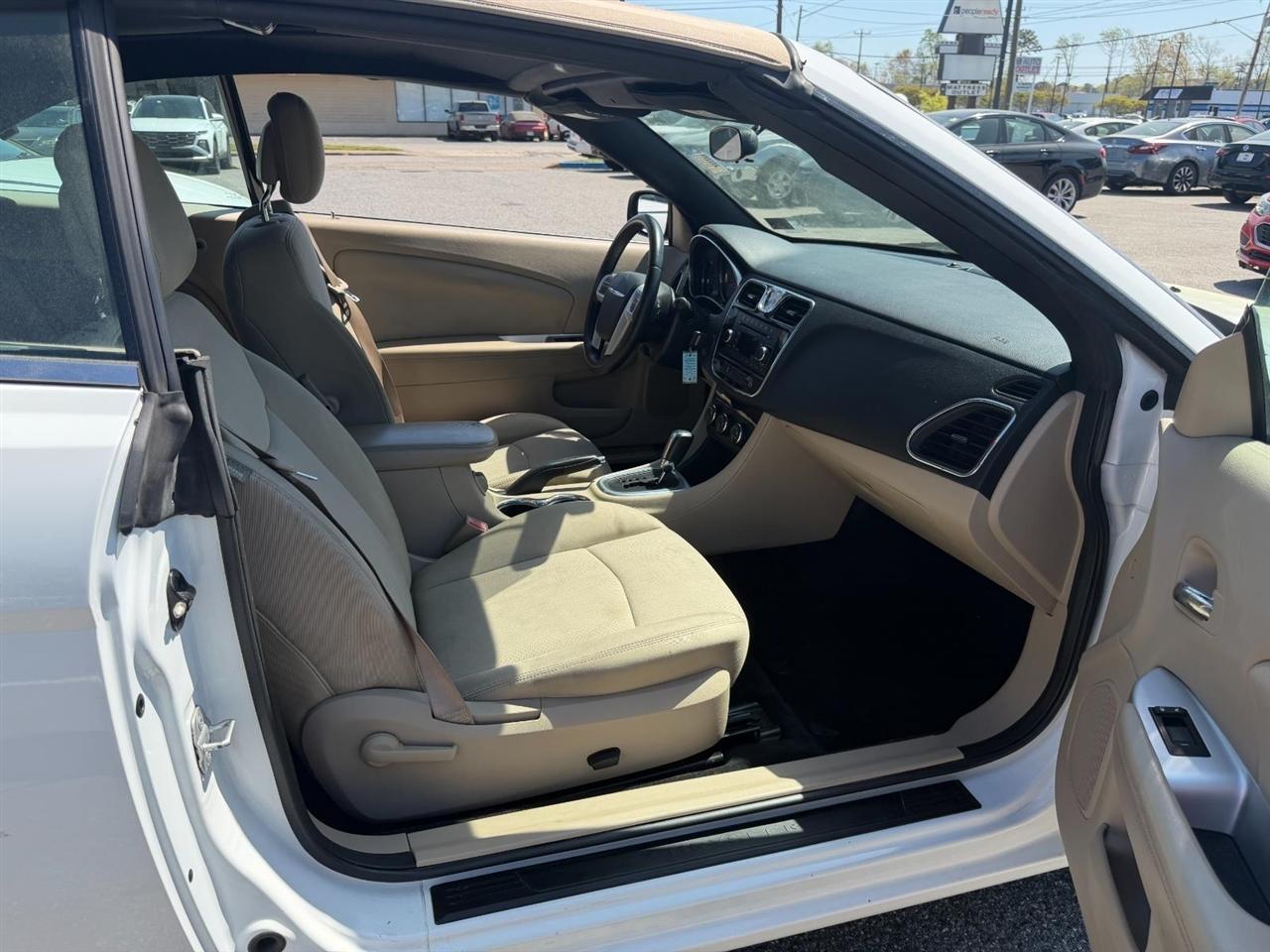 Chrysler 200 Touring Convertible 2014
