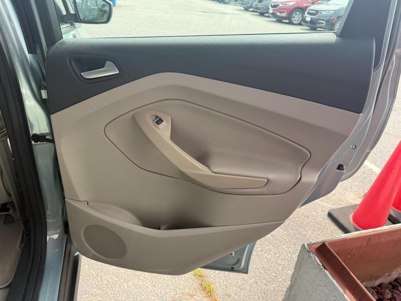 Ford C-Max Hybrid SE 2013