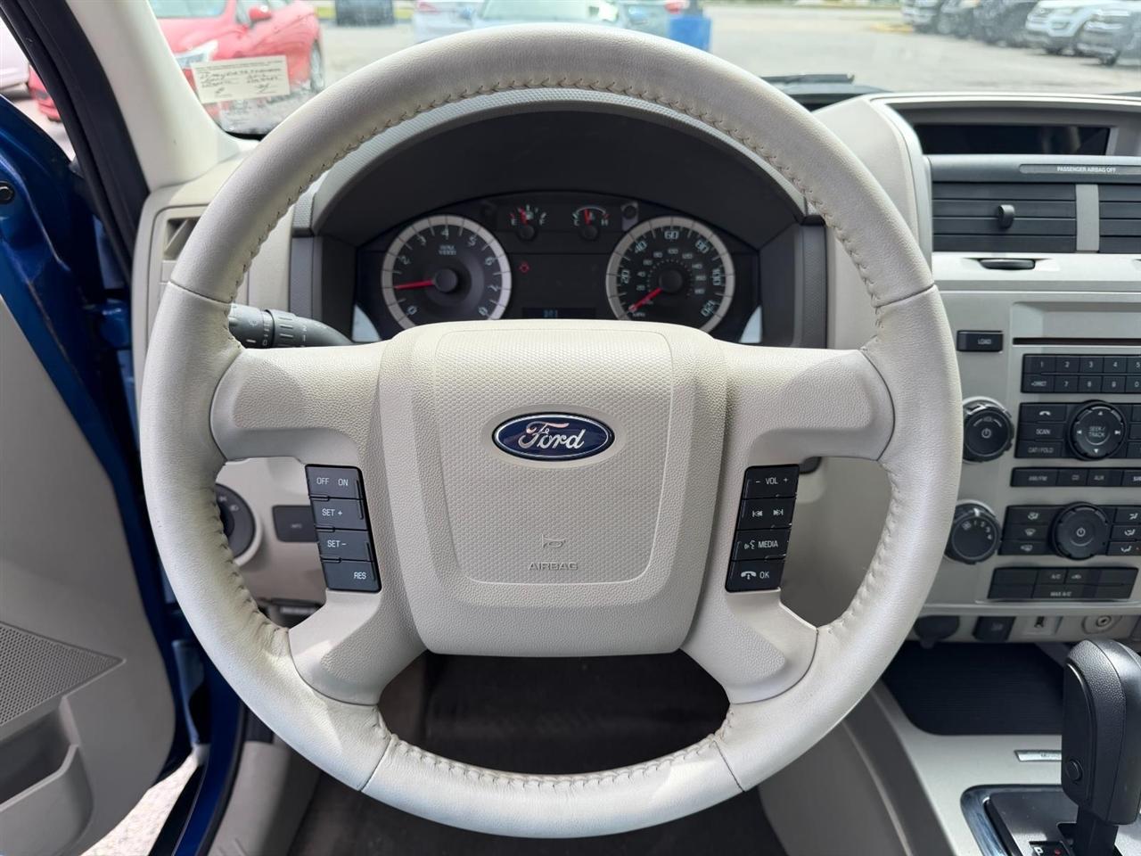 Ford Escape XLT FWD 2012