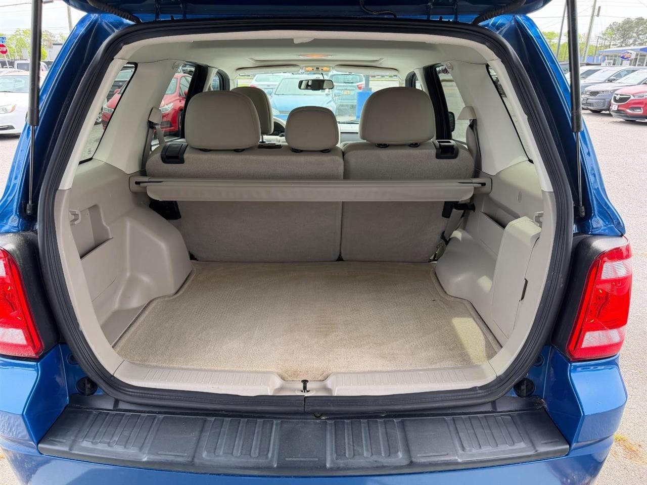 Ford Escape XLT FWD 2012