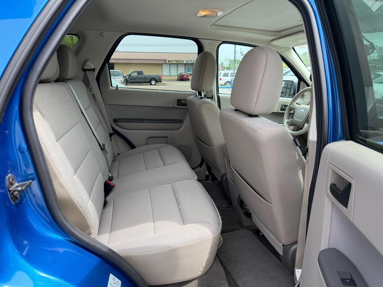 Ford Escape XLT FWD 2012