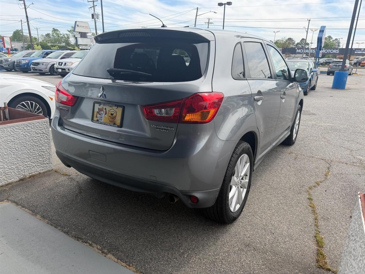 Mitsubishi Outlander Sport ES 2WD 2014