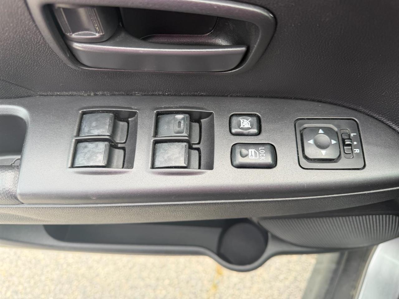 Mitsubishi Outlander Sport ES 2WD 2014