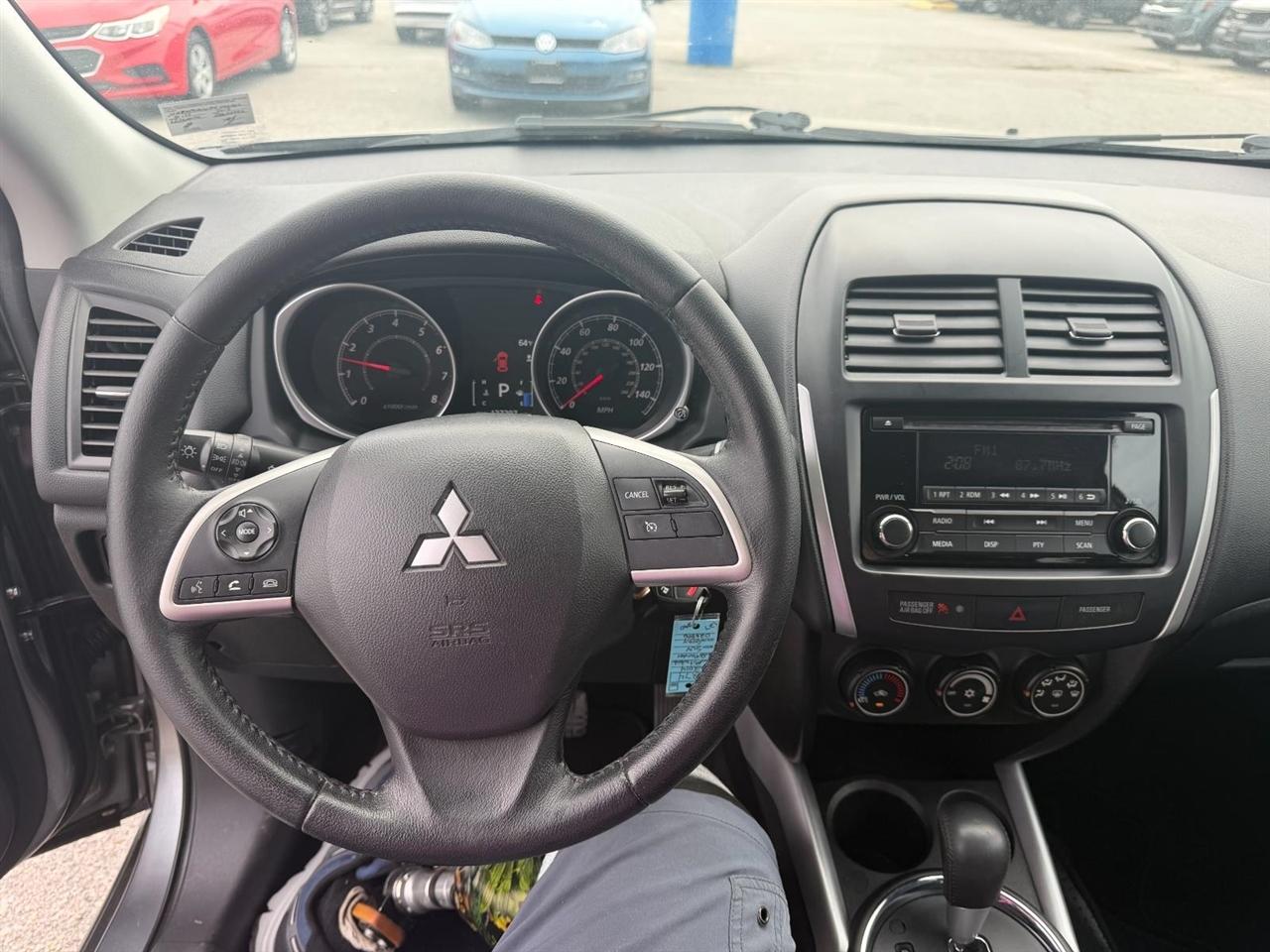 Mitsubishi Outlander Sport ES 2WD 2014