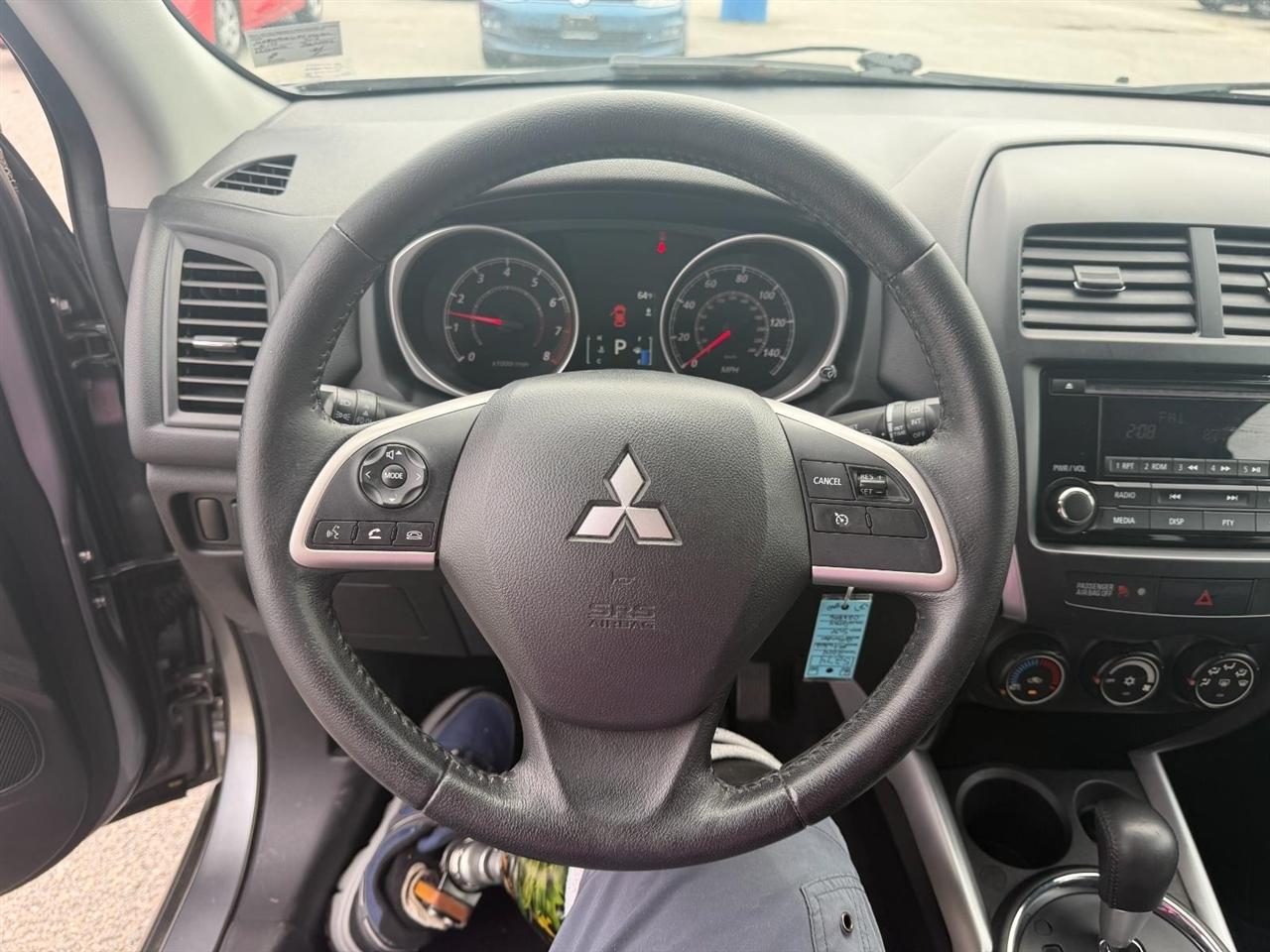 Mitsubishi Outlander Sport ES 2WD 2014