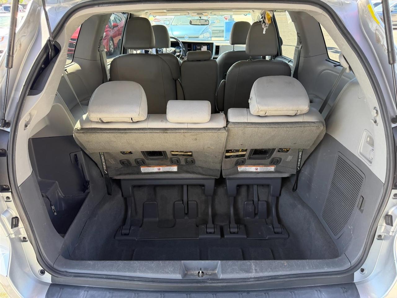 Toyota Sienna XLE FWD 8-Passenger V6 2015