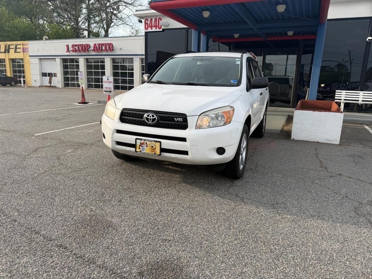 2007 Toyota RAV4 Base V6 4WD with 3rd Row