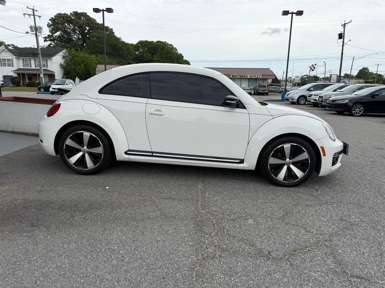 Volkswagen Beetle 2.0T Turbo 2013