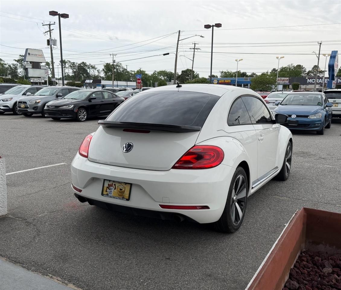 Volkswagen Beetle 2.0T Turbo 2013
