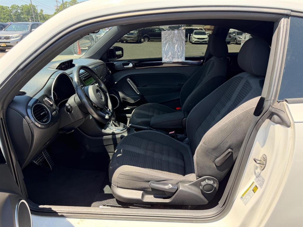 Volkswagen Beetle 2.0T Turbo 2013
