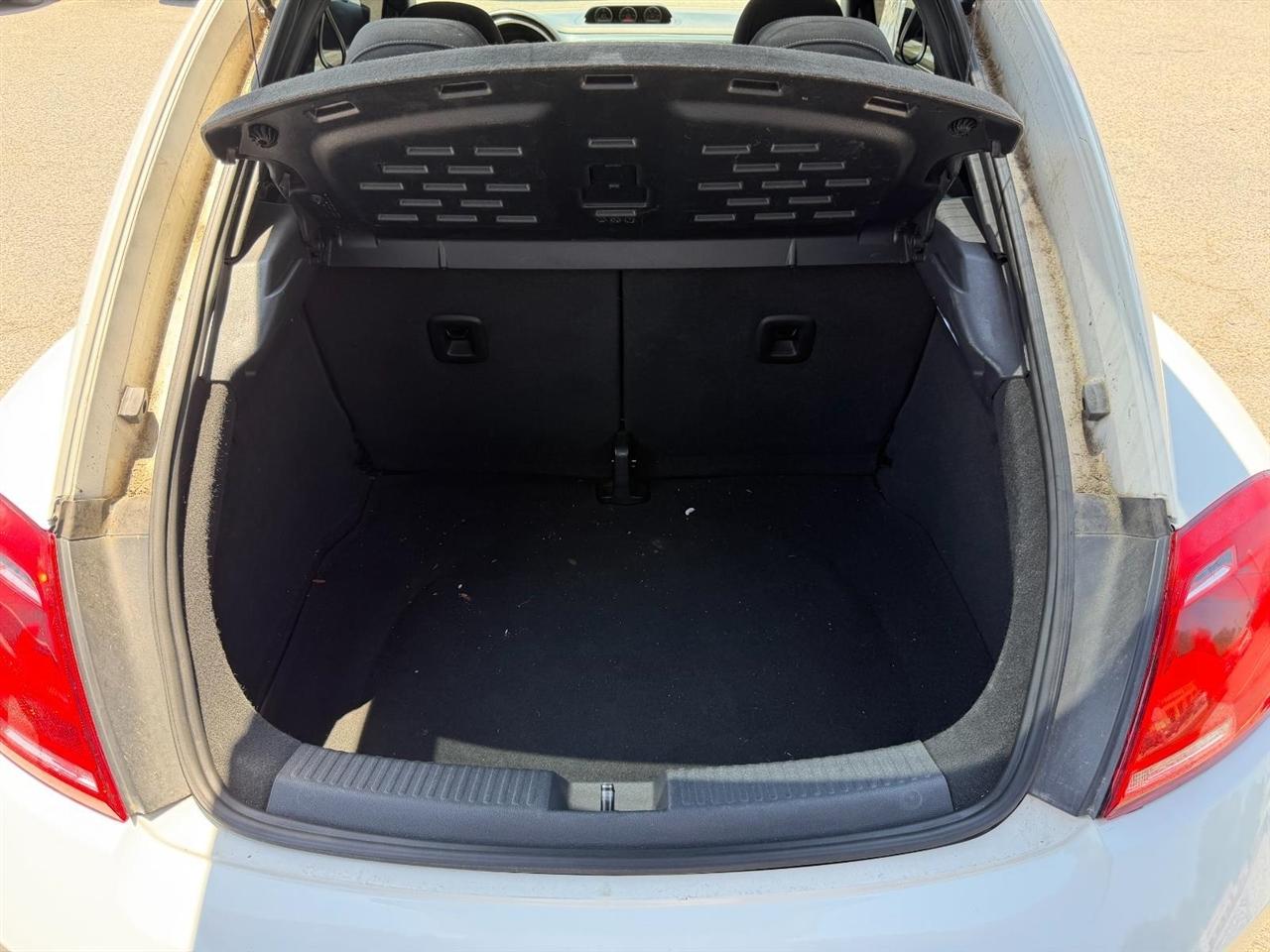 Volkswagen Beetle 2.0T Turbo 2013
