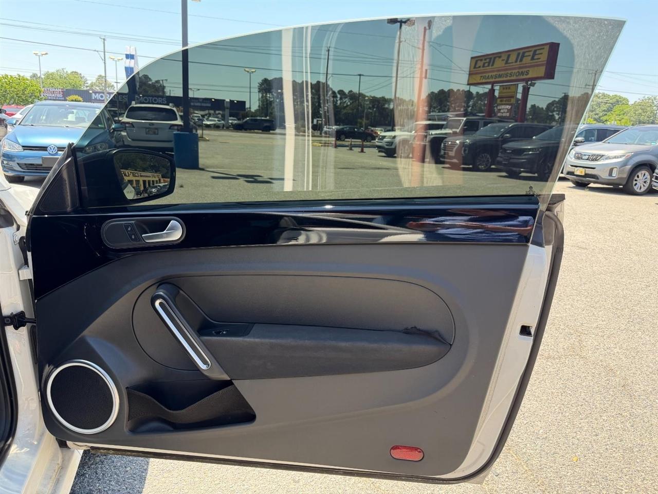Volkswagen Beetle 2.0T Turbo 2013