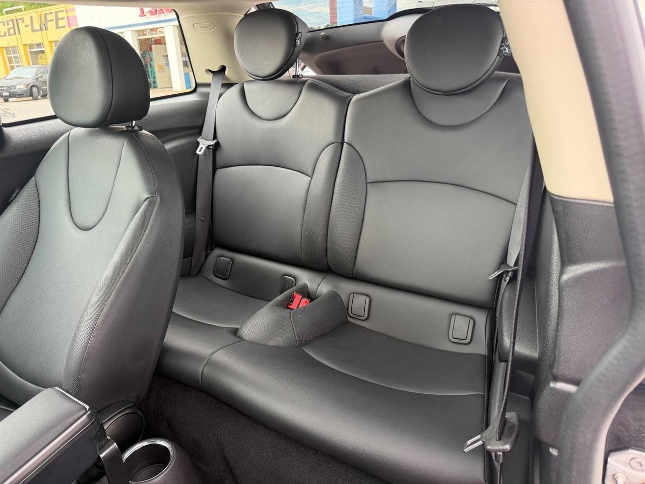 MINI Cooper Base 2012