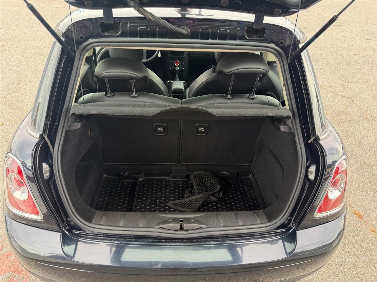 MINI Cooper Base 2012