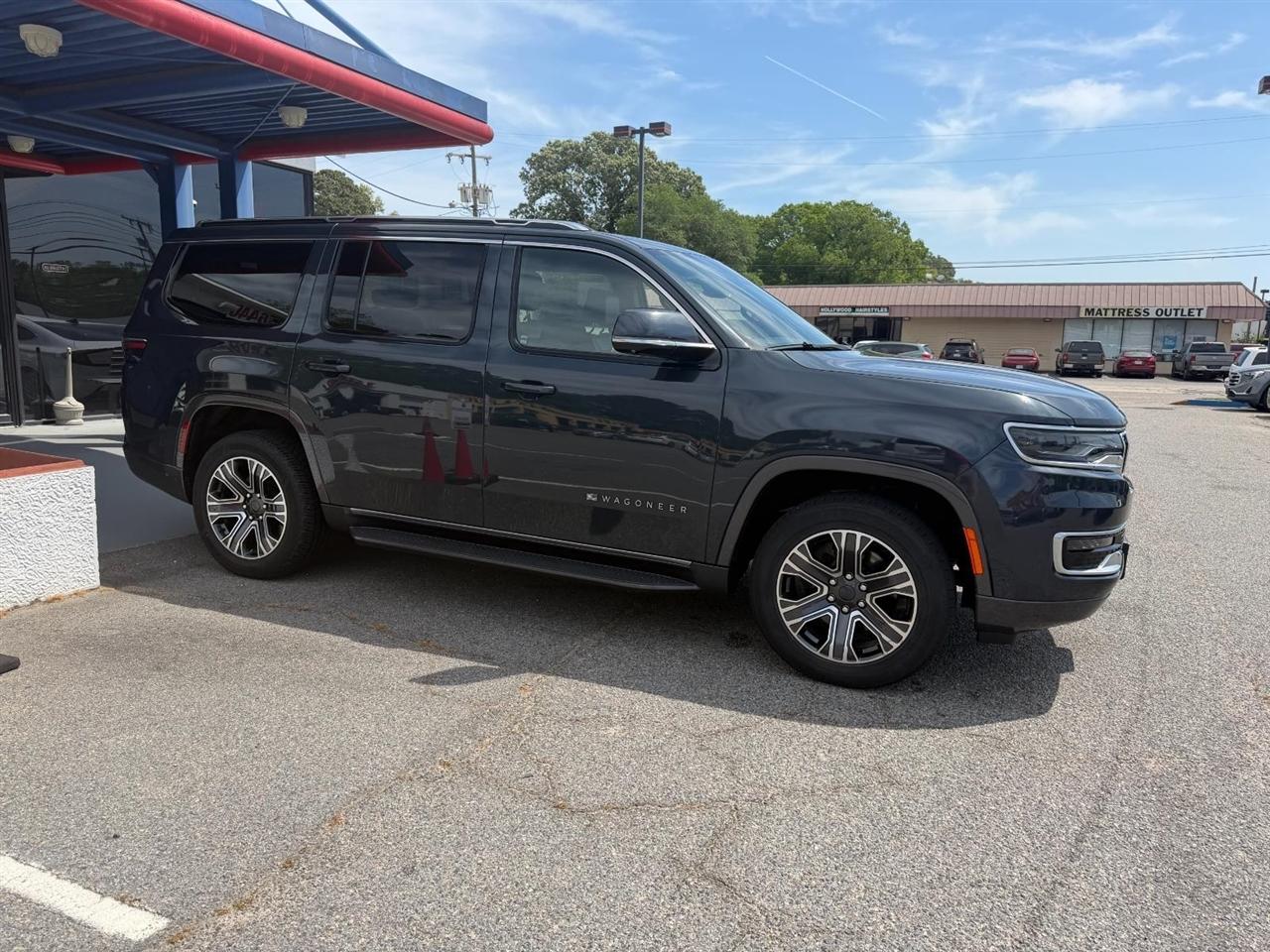 Jeep Wagoneer Series III 4WD 2022