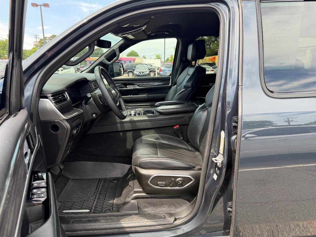 Jeep Wagoneer Series III 4WD 2022