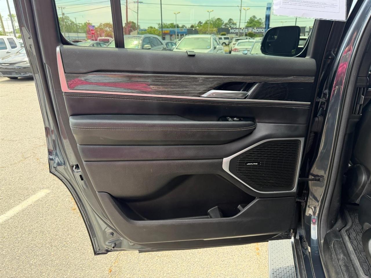 Jeep Wagoneer Series III 4WD 2022