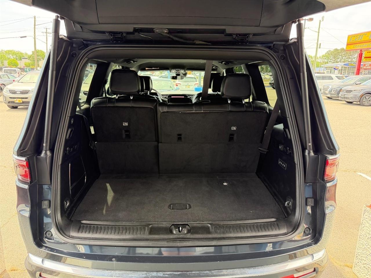 Jeep Wagoneer Series III 4WD 2022