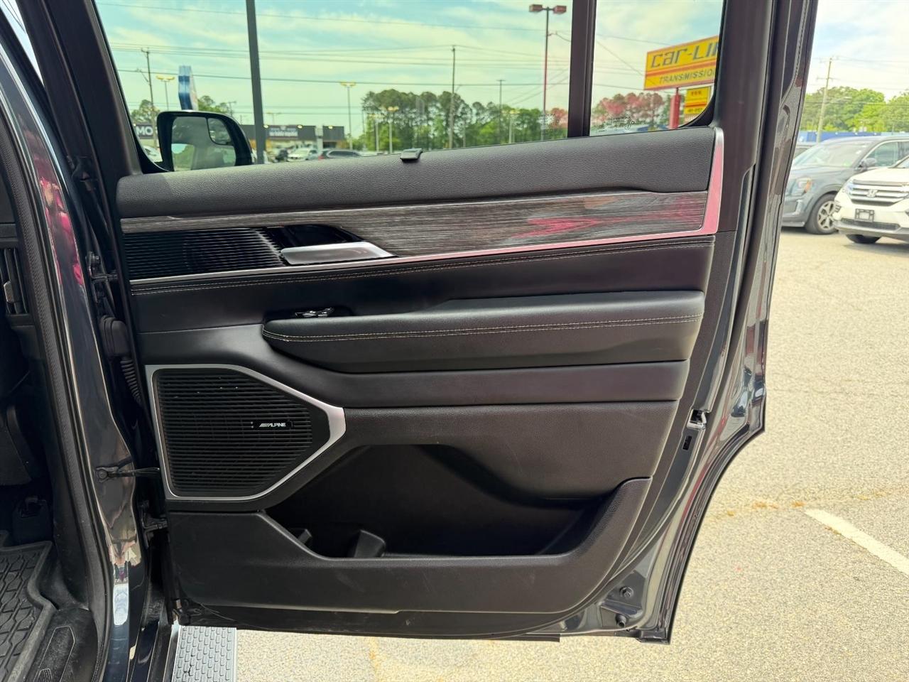 Jeep Wagoneer Series III 4WD 2022