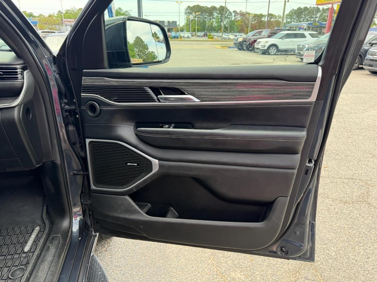 Jeep Wagoneer Series III 4WD 2022