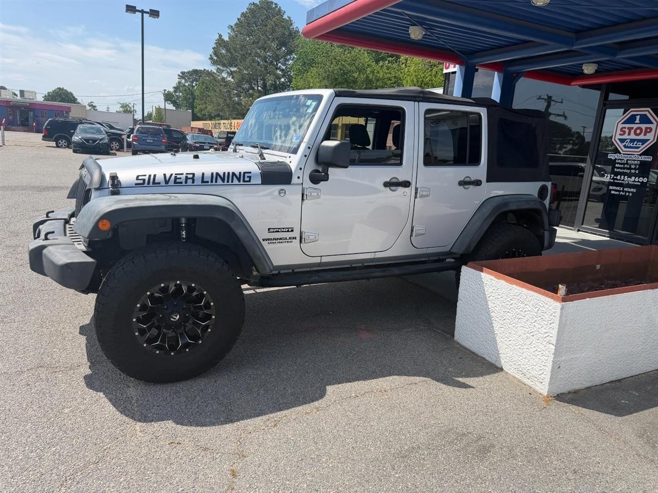 Jeep Wrangler Unlimited Sport 4WD 2012