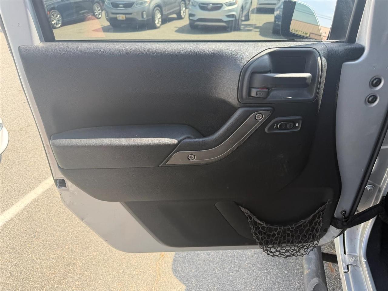 Jeep Wrangler Unlimited Sport 4WD 2012