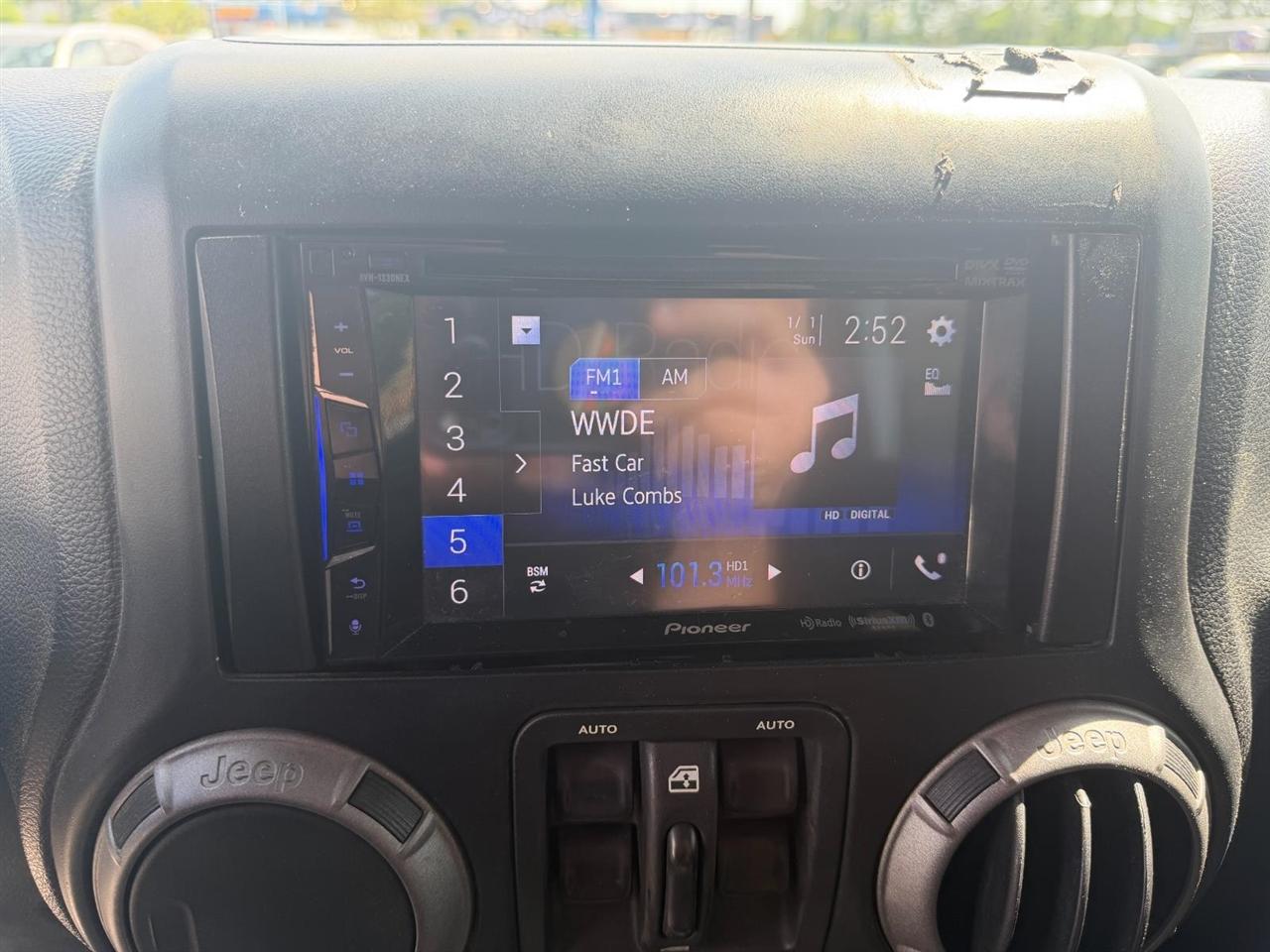 Jeep Wrangler Unlimited Sport 4WD 2012