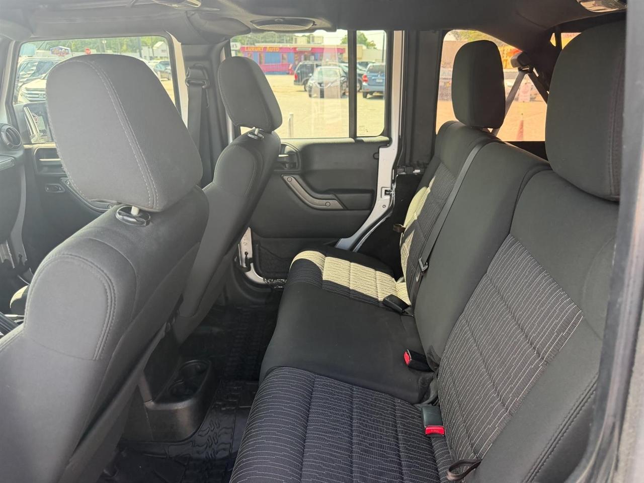 Jeep Wrangler Unlimited Sport 4WD 2012