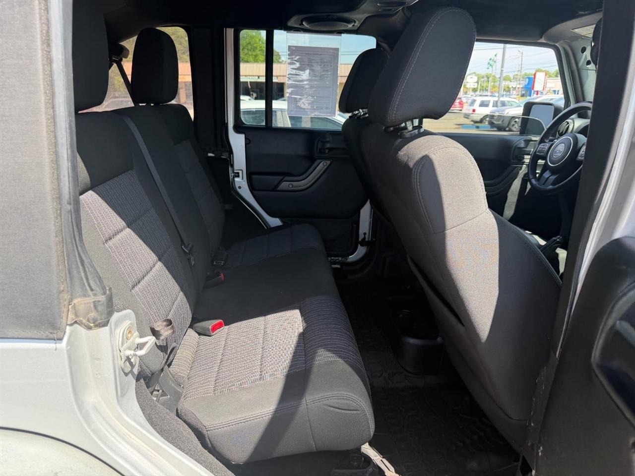 Jeep Wrangler Unlimited Sport 4WD 2012